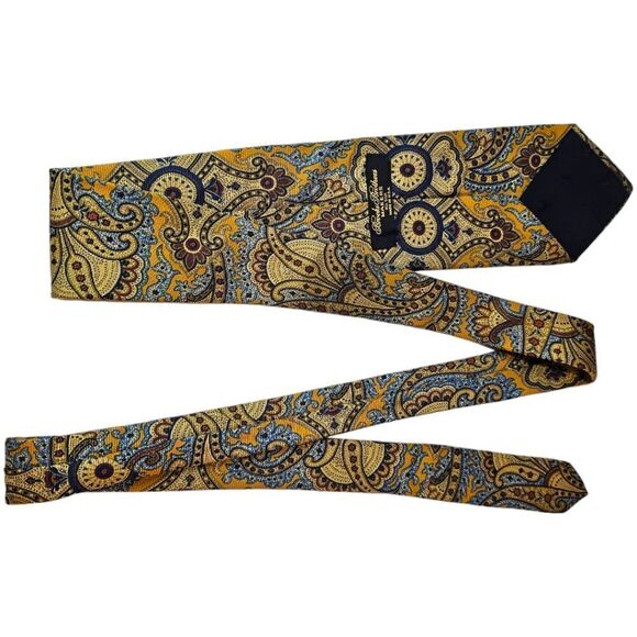 BrooksโBrothers 'Makers' Paisley Tie โ Gold & Blue | 100% Silk | Made in USA - Picture 3 of 5